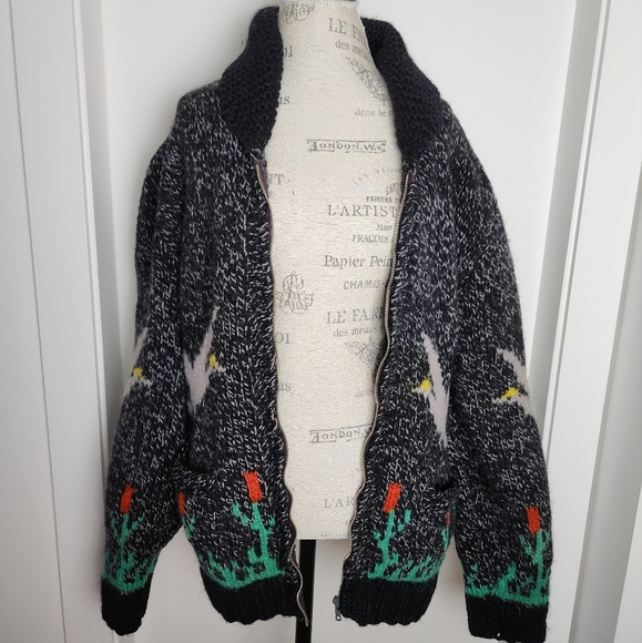 Bird Tulip Zipup Cowichan Cardigan - Picture 5 of 11